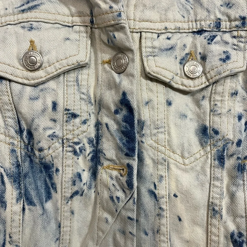 Free People Acid Wash Tie-Dye Jean Jacket Size Small Lightweight Spring Layer - Picture 2 of 7